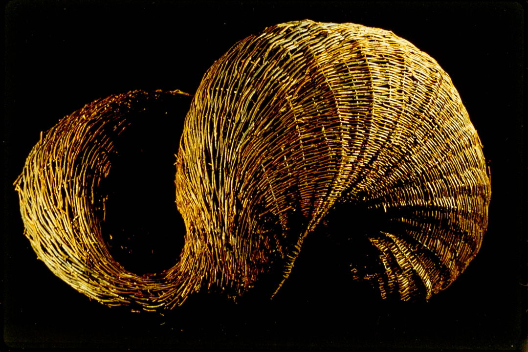S-shaped Woven willow basket