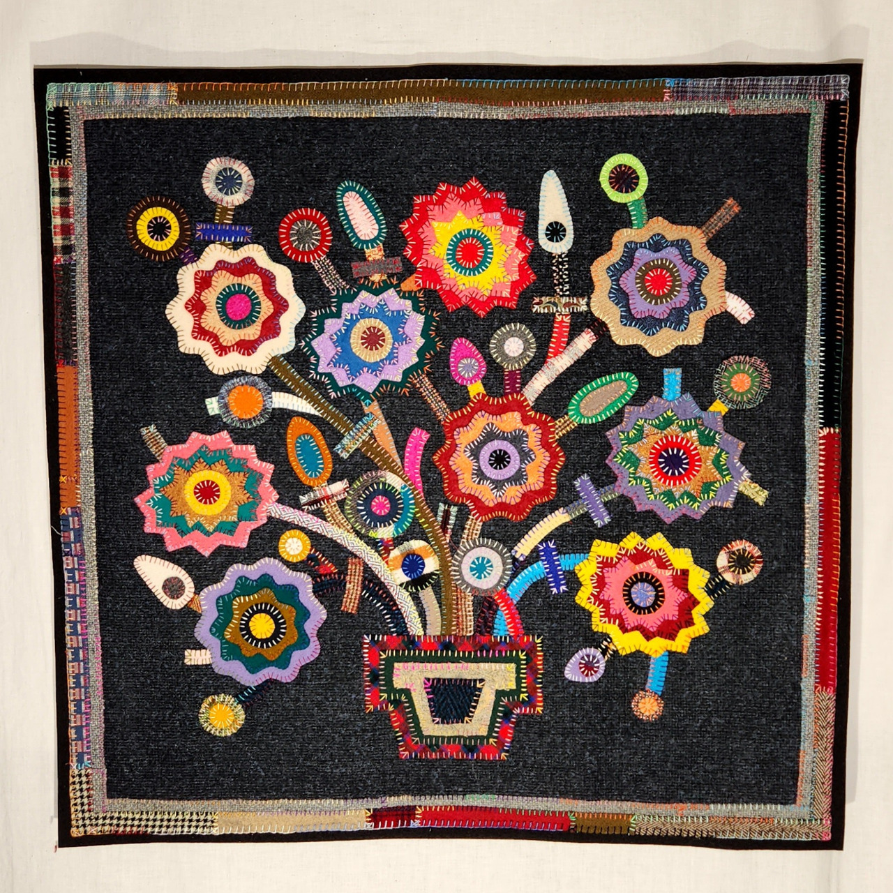 square tapestry with floral decoration