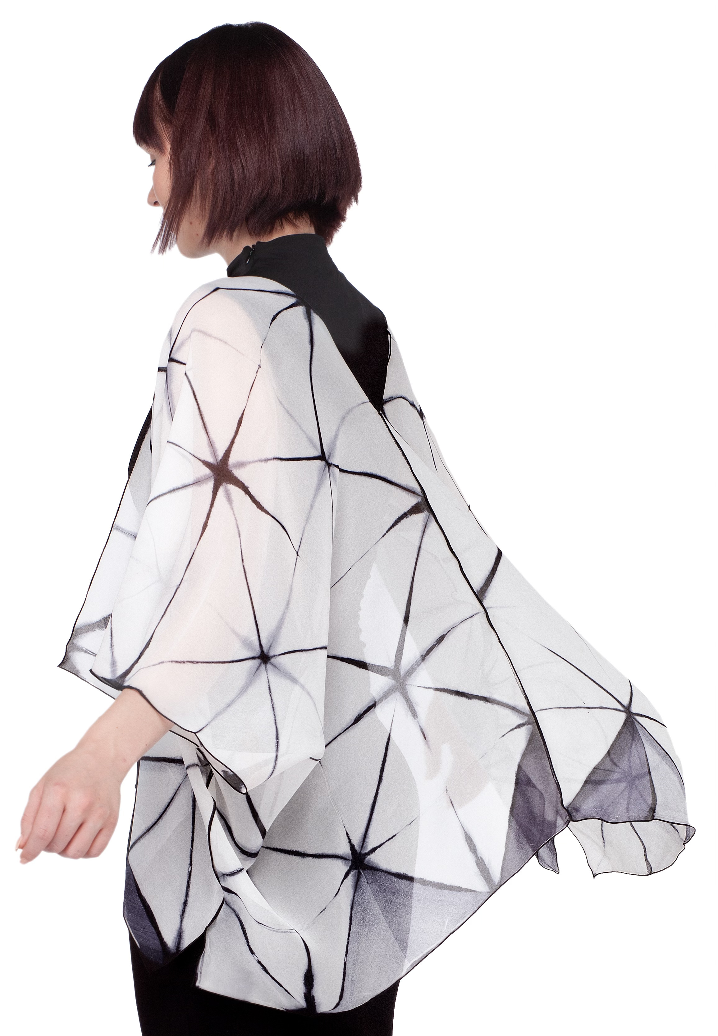 airy vest with triangular dyed pattern