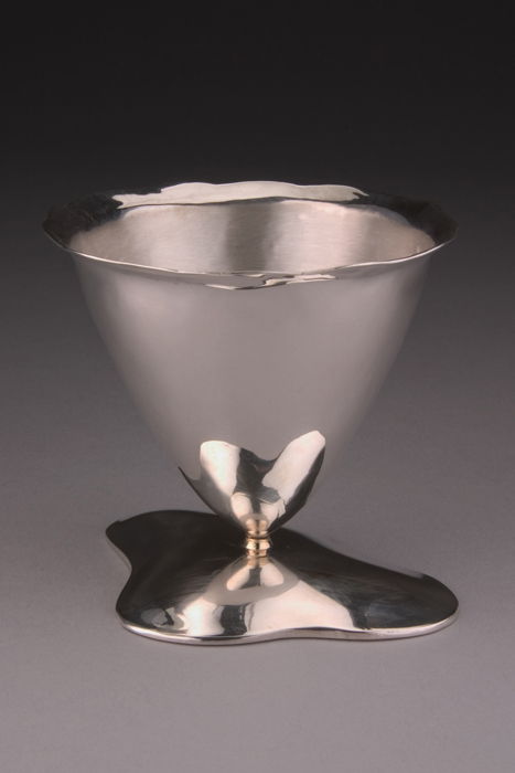 Sterling silve  14KY. Raised  fabricated.