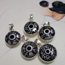 five round pendants