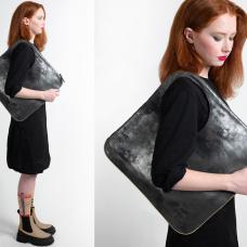 diamond shaped shoulder bag