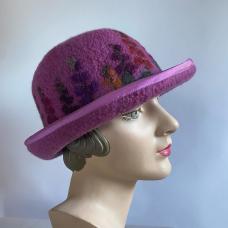 pink hat