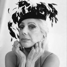 hat with feathers