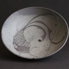 Wheel-thrown stoneware bowl. Traditional Korean slipwork and illustration. Glazed and fired to cone 6.